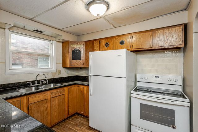 2021 Wyndhurst Road, Toledo, OH 43607