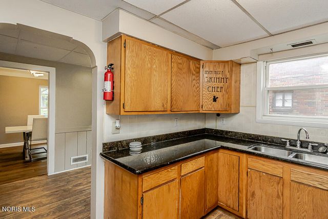 2021 Wyndhurst Road, Toledo, OH 43607