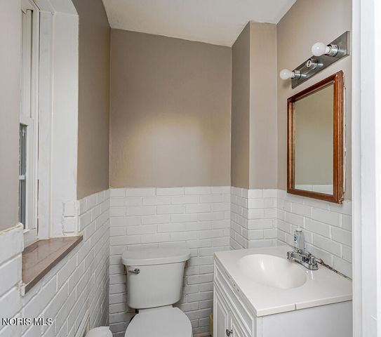 2021 Wyndhurst Road, Toledo, OH 43607