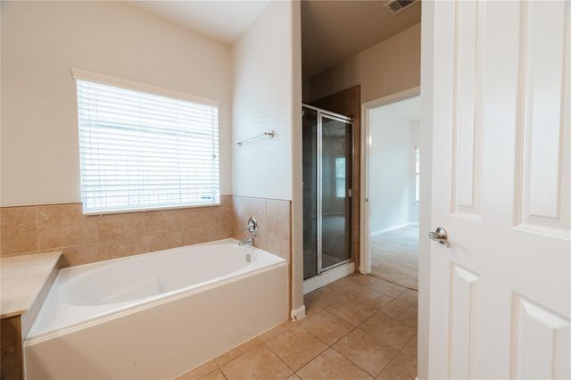 1004 Summer Wood Boulevard, Conroe, TX 77303