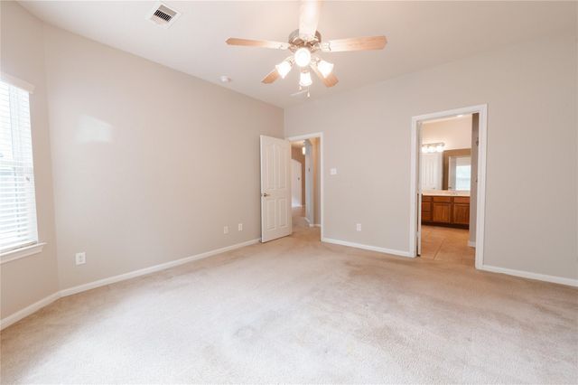 1004 Summer Wood Boulevard, Conroe, TX 77303