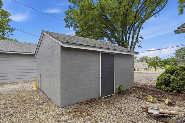3505 NW Topeka BLVD, Topeka, KS 66617