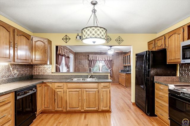 3505 NW Topeka BLVD, Topeka, KS 66617
