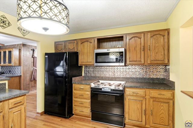 3505 NW Topeka BLVD, Topeka, KS 66617