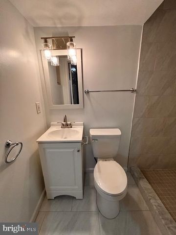 7912 RIGGS RD, Hyattsville, MD 20783