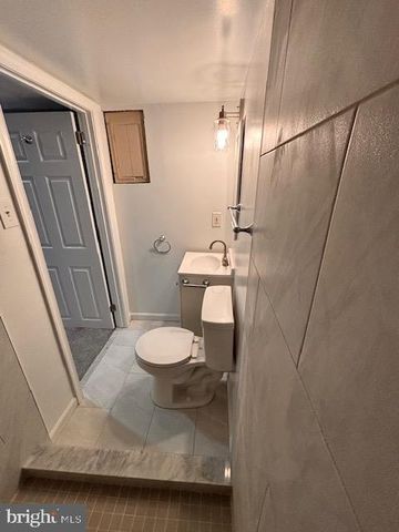 7912 RIGGS RD, Hyattsville, MD 20783