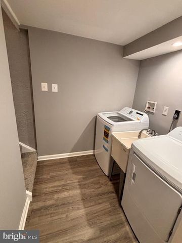 7912 RIGGS RD, Hyattsville, MD 20783