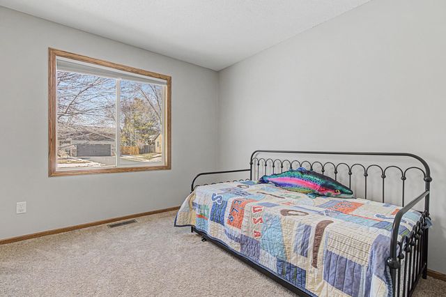 9200 Lakeside Trail, Champlin, MN 55316