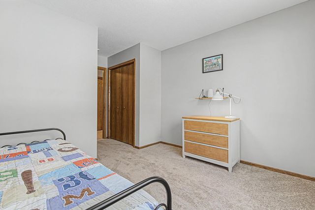 9200 Lakeside Trail, Champlin, MN 55316