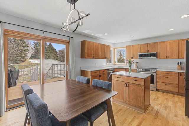 9200 Lakeside Trail, Champlin, MN 55316