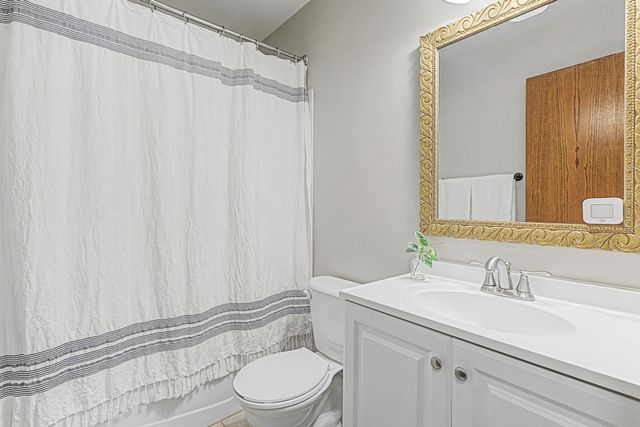 9200 Lakeside Trail, Champlin, MN 55316