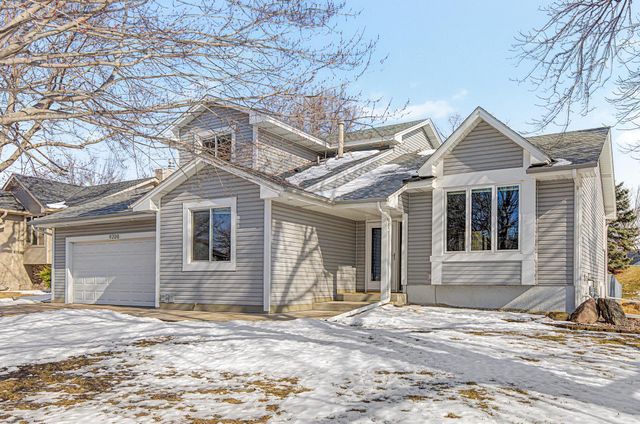 9200 Lakeside Trail, Champlin, MN 55316