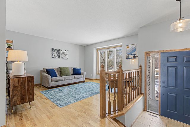 9200 Lakeside Trail, Champlin, MN 55316