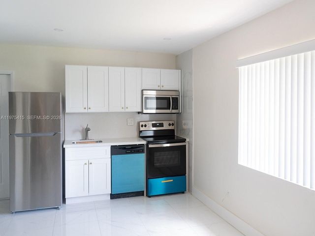 612 NW 10th Terrace, Fort Lauderdale, FL 33311