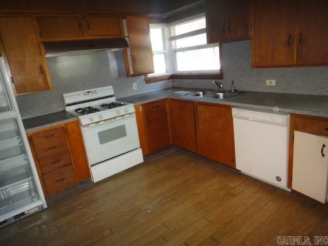 418 W 3rd Street, Lonoke, AR 72086