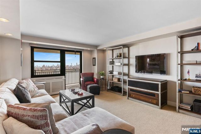 7855 Boulevard East 19G, North Bergen, NJ 07047