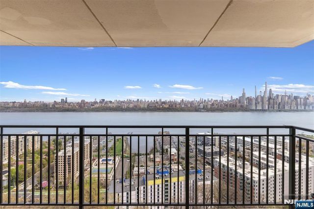 7855 Boulevard East 19G, North Bergen, NJ 07047