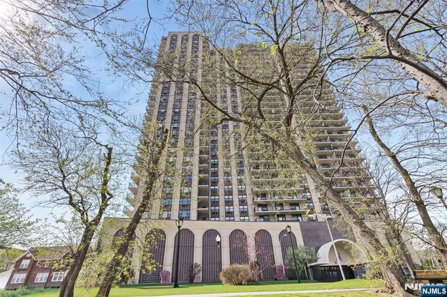 7855 Boulevard East 19G, North Bergen, NJ 07047