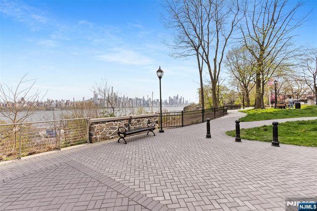 7855 Boulevard East 19G, North Bergen, NJ 07047