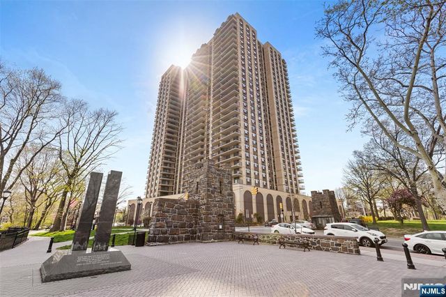 7855 Boulevard East 19G, North Bergen, NJ 07047