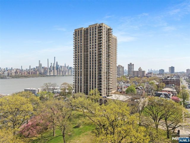 7855 Boulevard East 19G, North Bergen, NJ 07047