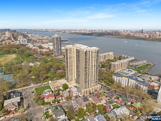 7855 Boulevard East 19G, North Bergen, NJ 07047