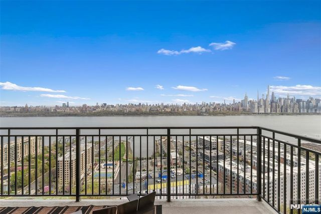 7855 Boulevard East 19G, North Bergen, NJ 07047