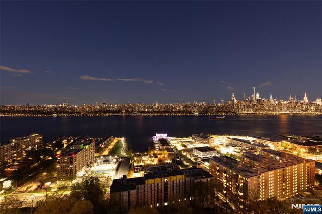 7855 Boulevard East 19G, North Bergen, NJ 07047