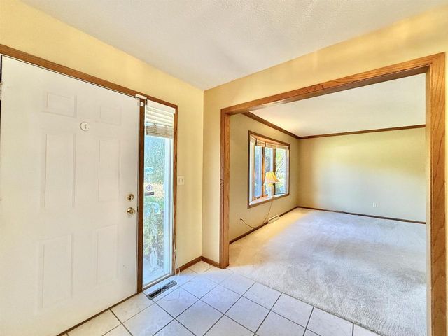 2780 S Hart Road, Beloit, WI 53511