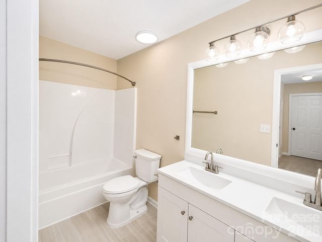 2223 Savannah Hills Drive, Matthews, NC 28105