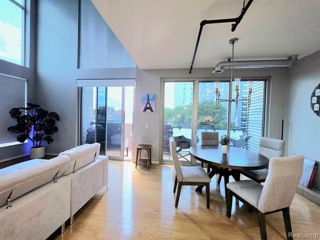 614 Troy 205, Royal Oak, MI 48067