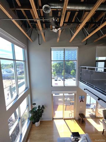 614 Troy 205, Royal Oak, MI 48067