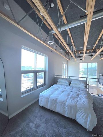 614 Troy 205, Royal Oak, MI 48067