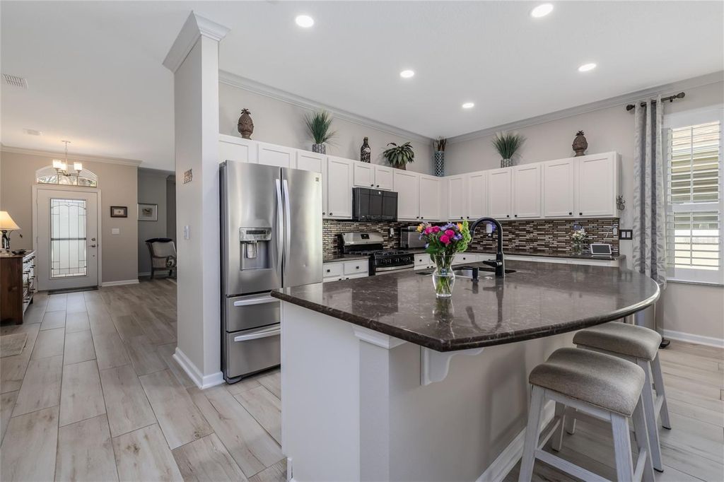 Image 14 of property listing at 526 HERON POINT WAY, Deland, FL 32724