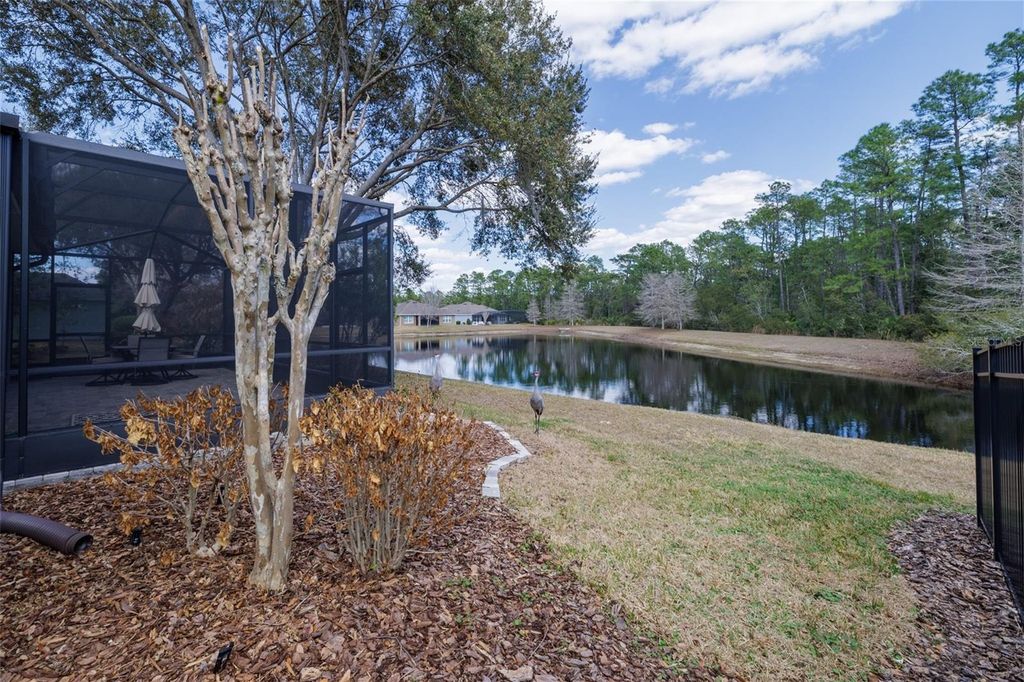 Image 46 of property listing at 526 HERON POINT WAY, Deland, FL 32724