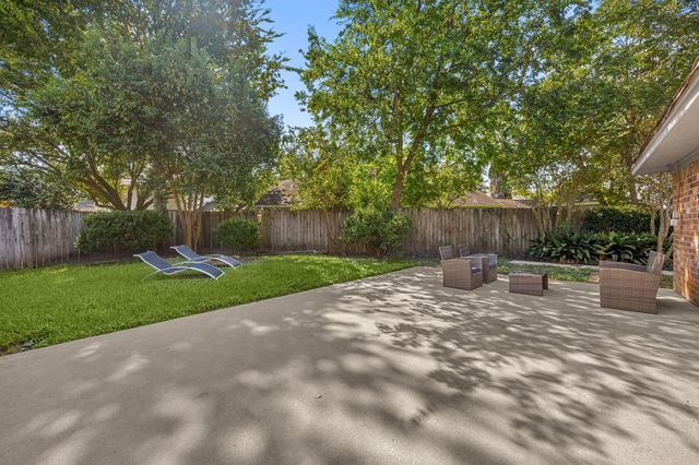 9739 Philmont Drive, Houston, TX 77080