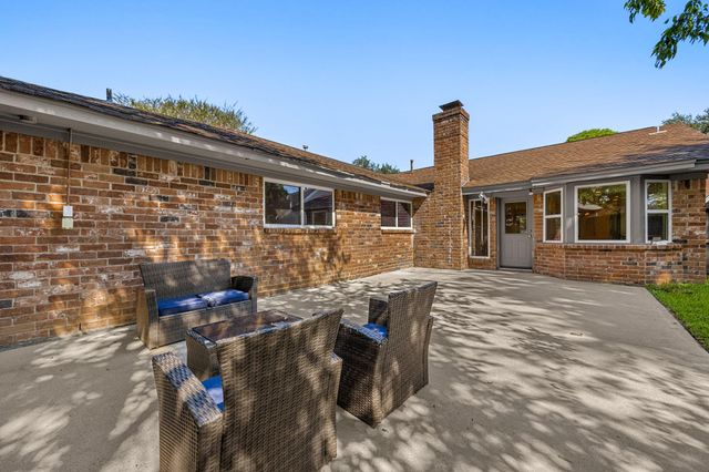 9739 Philmont Drive, Houston, TX 77080