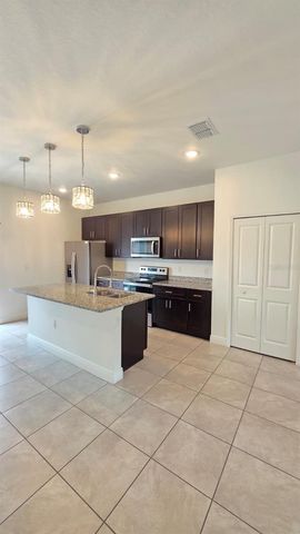 684 MARION OAKS MANOR, Ocala, FL 34473