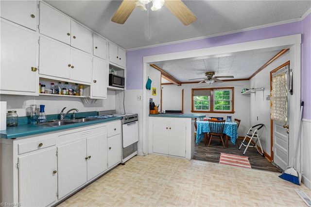 2709 Konnoak Drive, Winston-salem, NC 27127
