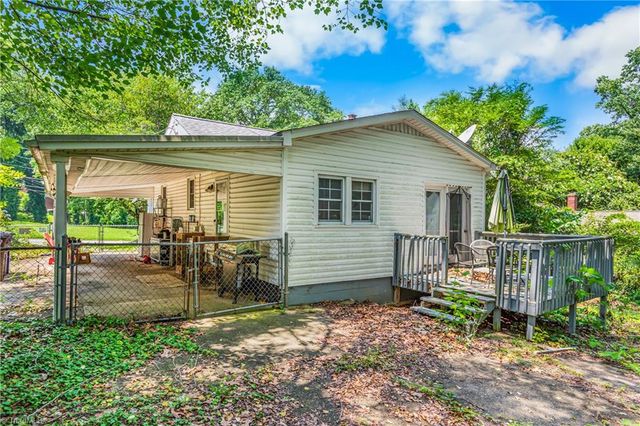 2709 Konnoak Drive, Winston-salem, NC 27127