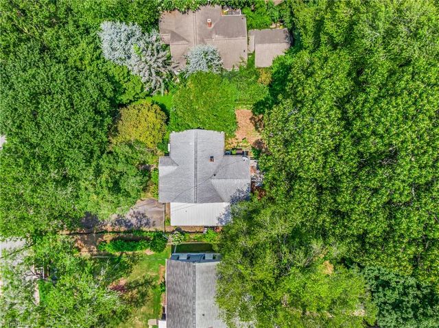 2709 Konnoak Drive, Winston-salem, NC 27127