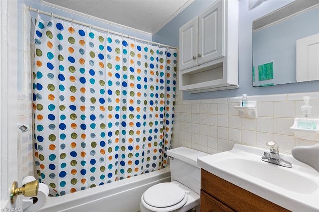 2709 Konnoak Drive, Winston-salem, NC 27127