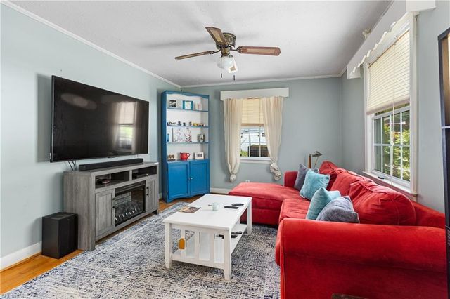 2709 Konnoak Drive, Winston-salem, NC 27127