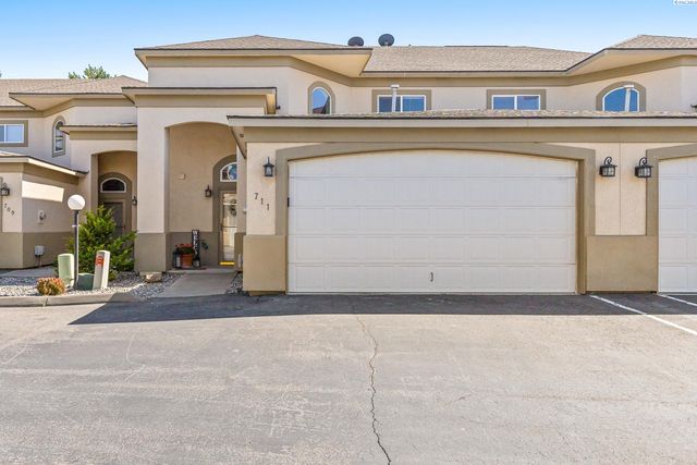 711 Hanford St, Richland, WA 99354