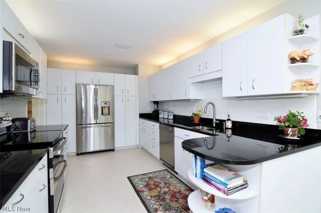 25450 Fairmount 6, Beachwood, OH 44122