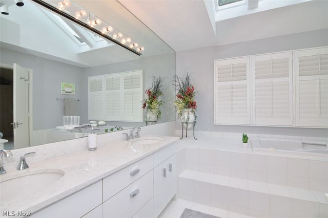 25450 Fairmount 6, Beachwood, OH 44122