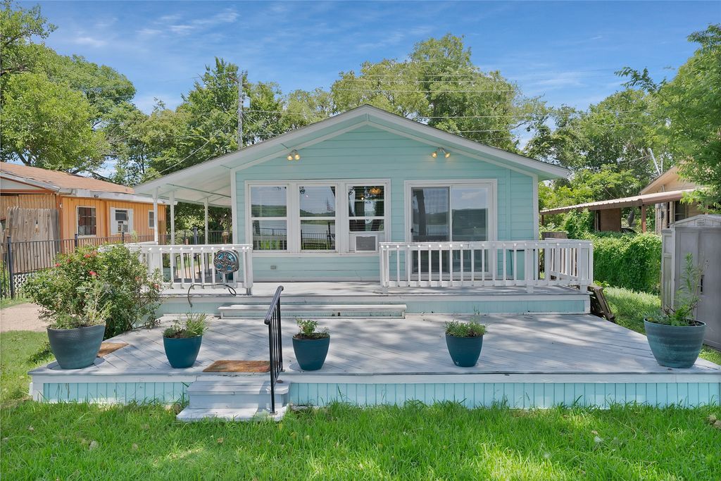 2425 E Lake Drive, Weatherford, TX 76087