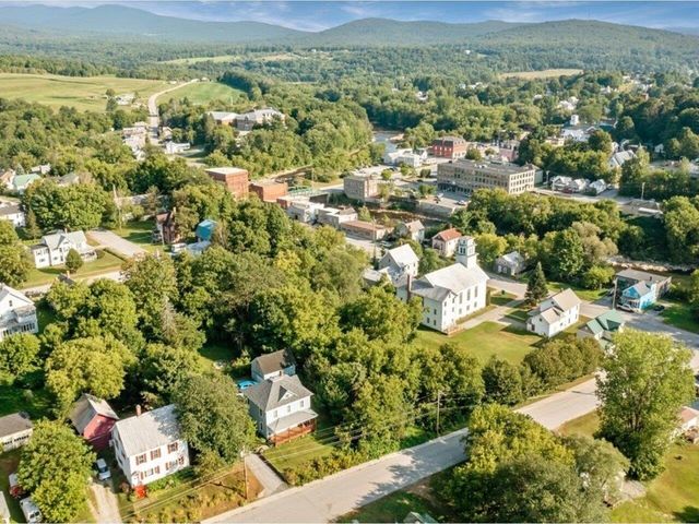 30 North Avenue, Richford, VT 05476