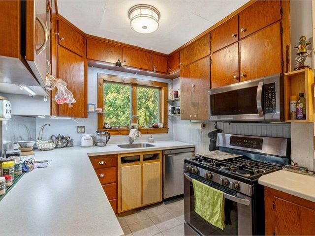 30 North Avenue, Richford, VT 05476