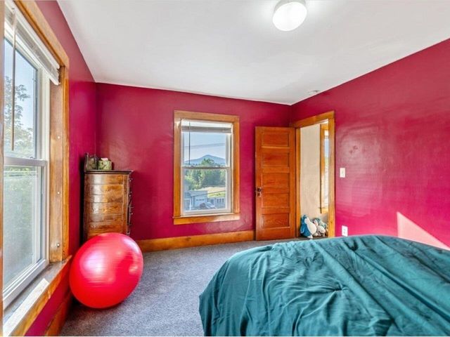 30 North Avenue, Richford, VT 05476